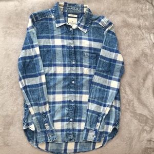 AE Women’s Button Up Flannel